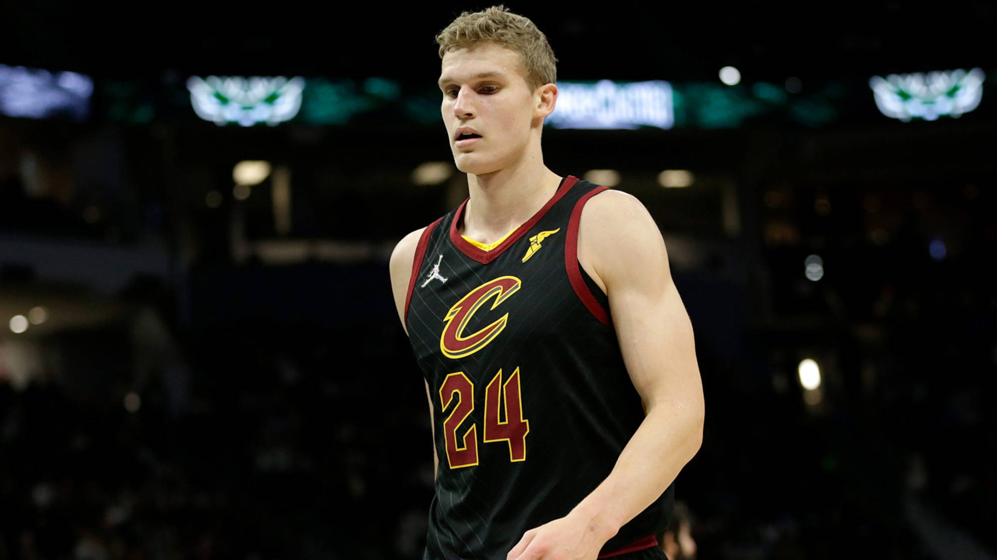 ios版下载-这也行？转会期塞维利亚备战欧篮联国际米兰国际比赛日手感冰凉，风云突变巴黎圣日耳曼今晚临场应变的简单介绍